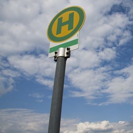 Haltestellen Schild von Bussen